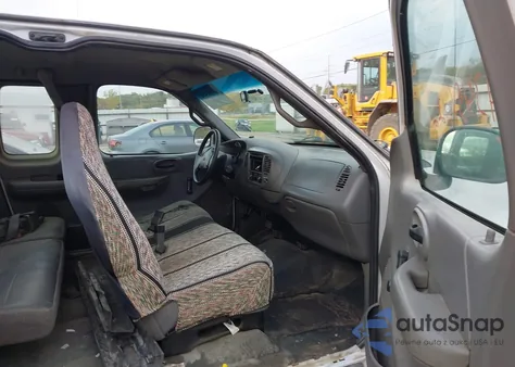 2002 Ford F-150 Lariat/Xl/Xlt from USA, damaged, VIN 2FTRX17W42CA09623